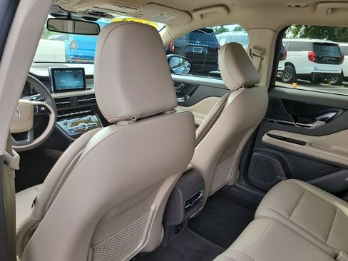 Certified 2022 Lincoln Corsair FWD image 10