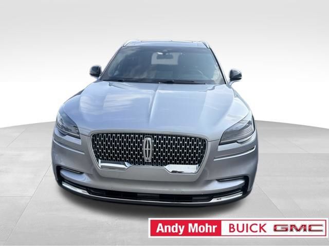 Used 2023 Lincoln Aviator Reserve w/ Equipment Group 201A AWD/4WD image 2