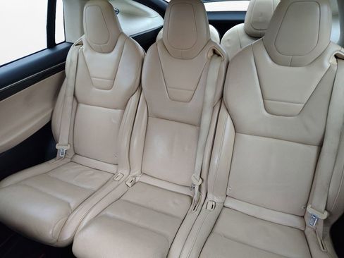 Used 2016 Tesla Model X P90D image 20