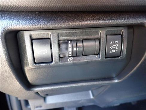 Used 2025 Subaru Forester Premium AWD/4WD image 16