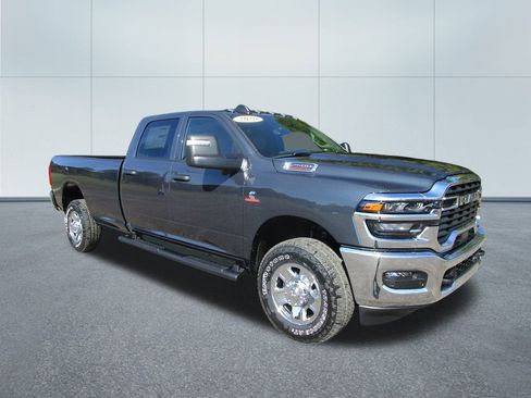 New 2026 RAM 2500 Tradesman AWD/4WD image 6