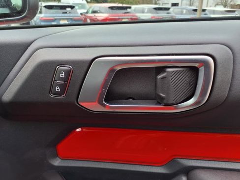 Certified 2024 Ford Bronco Badlands image 9