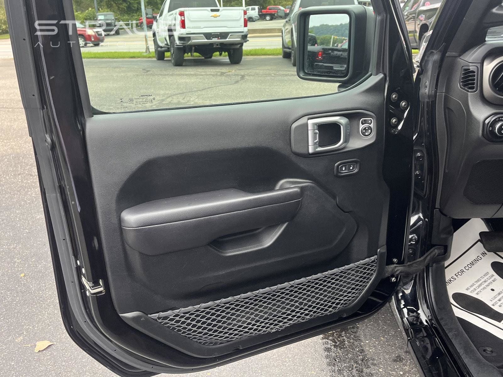 Used 2020 Jeep Gladiator Sport w/ Quick Order Package 24S AWD/4WD image 12