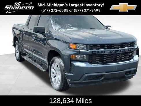 Used 2020 Chevrolet Silverado 1500 Custom w/ Custom Value Package image 2