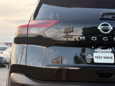 Used 2021 Nissan Rogue SV FWD image 9