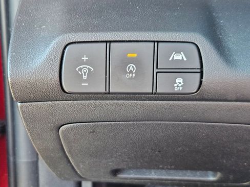 Used 2022 Hyundai Elantra SE image 13