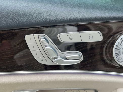 Used 2019 Mercedes-Benz E 300 image 17