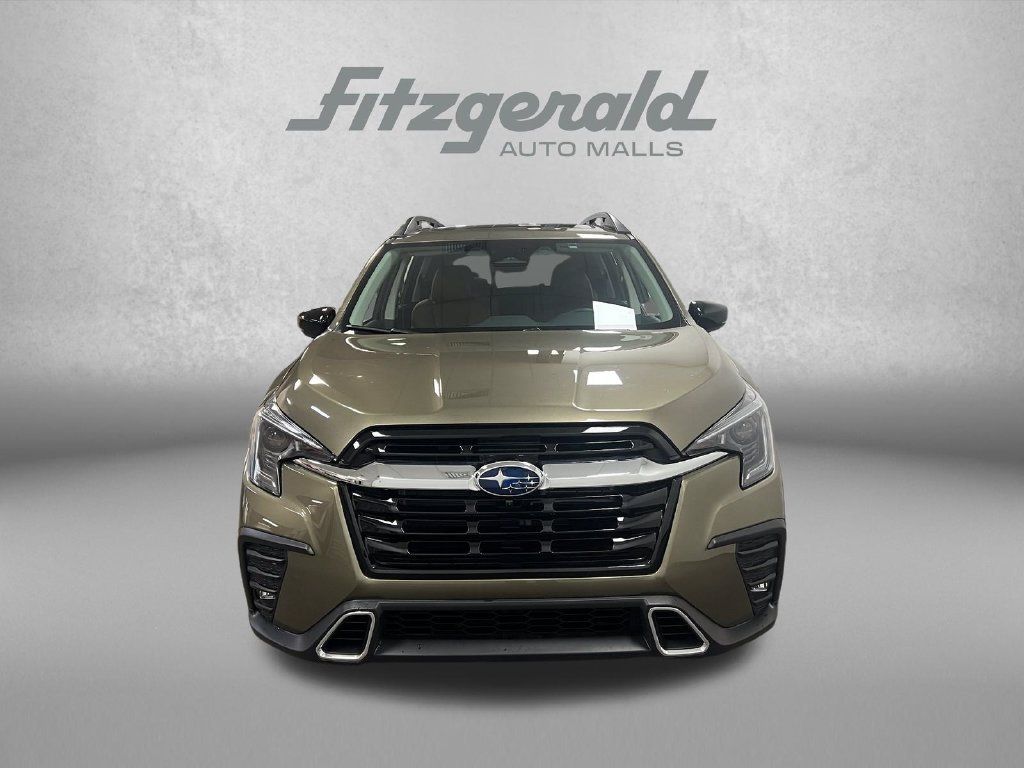 Used 2025 Subaru Ascent Touring AWD/4WD image 8