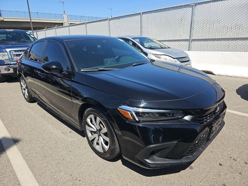 Used 2023 Honda Civic Sport image 4