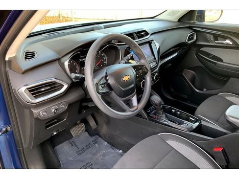 Used 2023 Chevrolet TrailBlazer LT w/ Convenience Package AWD/4WD image 16