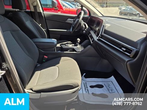 Used 2025 Kia Sportage LX FWD image 15