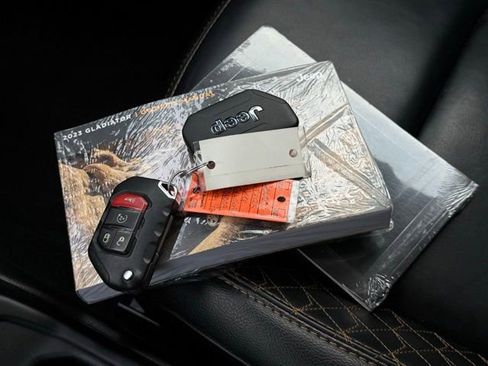 Used 2023 Jeep Gladiator Overland image 6