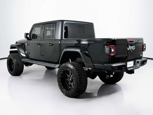 Used 2020 Jeep Gladiator Overland AWD/4WD image 3