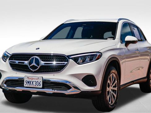 Used 2024 Mercedes-Benz GLC 300 image 3