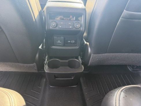 Used 2022 GMC Acadia Denali w/ Trailering Package AWD/4WD image 29