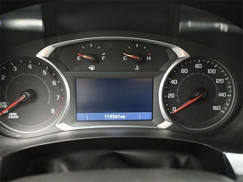 Used 2021 Chevrolet Traverse LT w/ LT Premium Package image 16