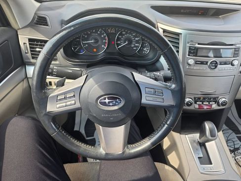 Used 2011 Subaru Legacy 2.5i Premium AWD/4WD image 15