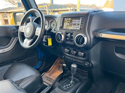 Used 2015 Jeep Wrangler Unlimited Sport image 21