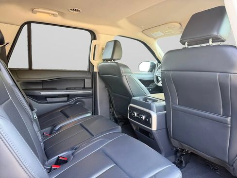 Used 2024 Ford Expedition Max XLT AWD/4WD image 30