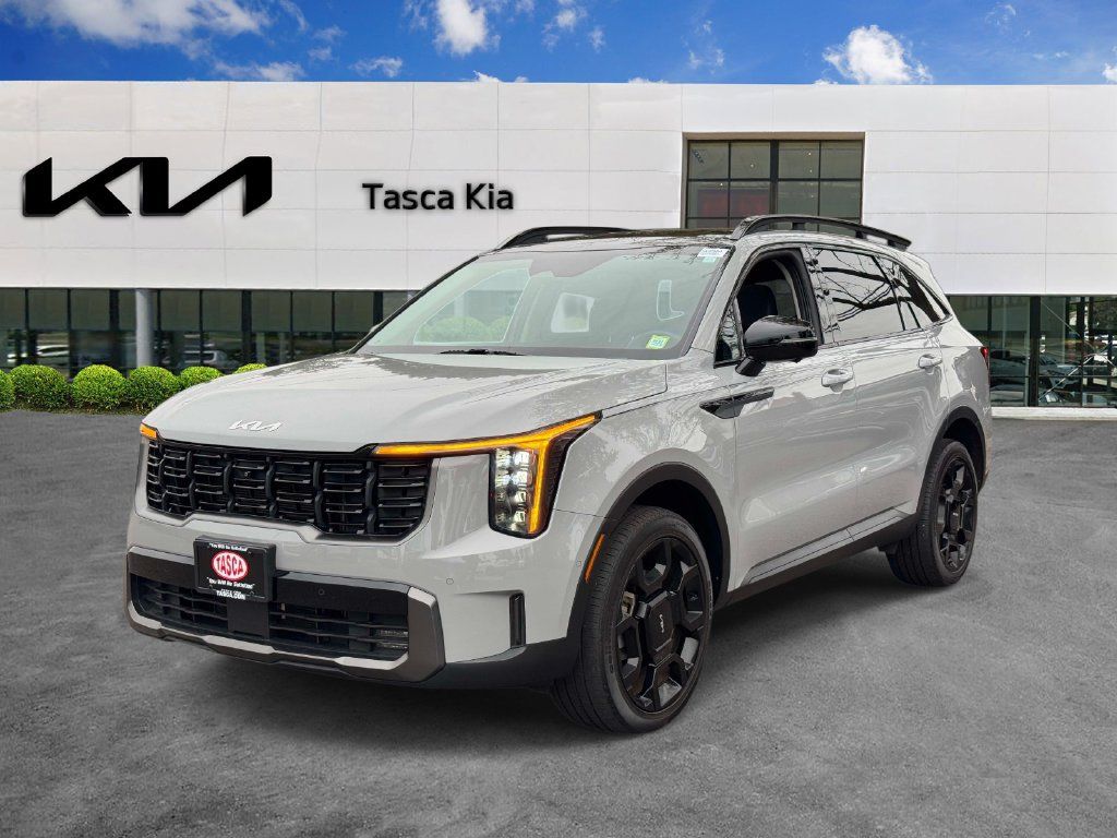 Used 2024 Kia Sorento SX AWD/4WD image 3