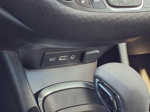 Used 2024 Chevrolet Malibu LT image 13