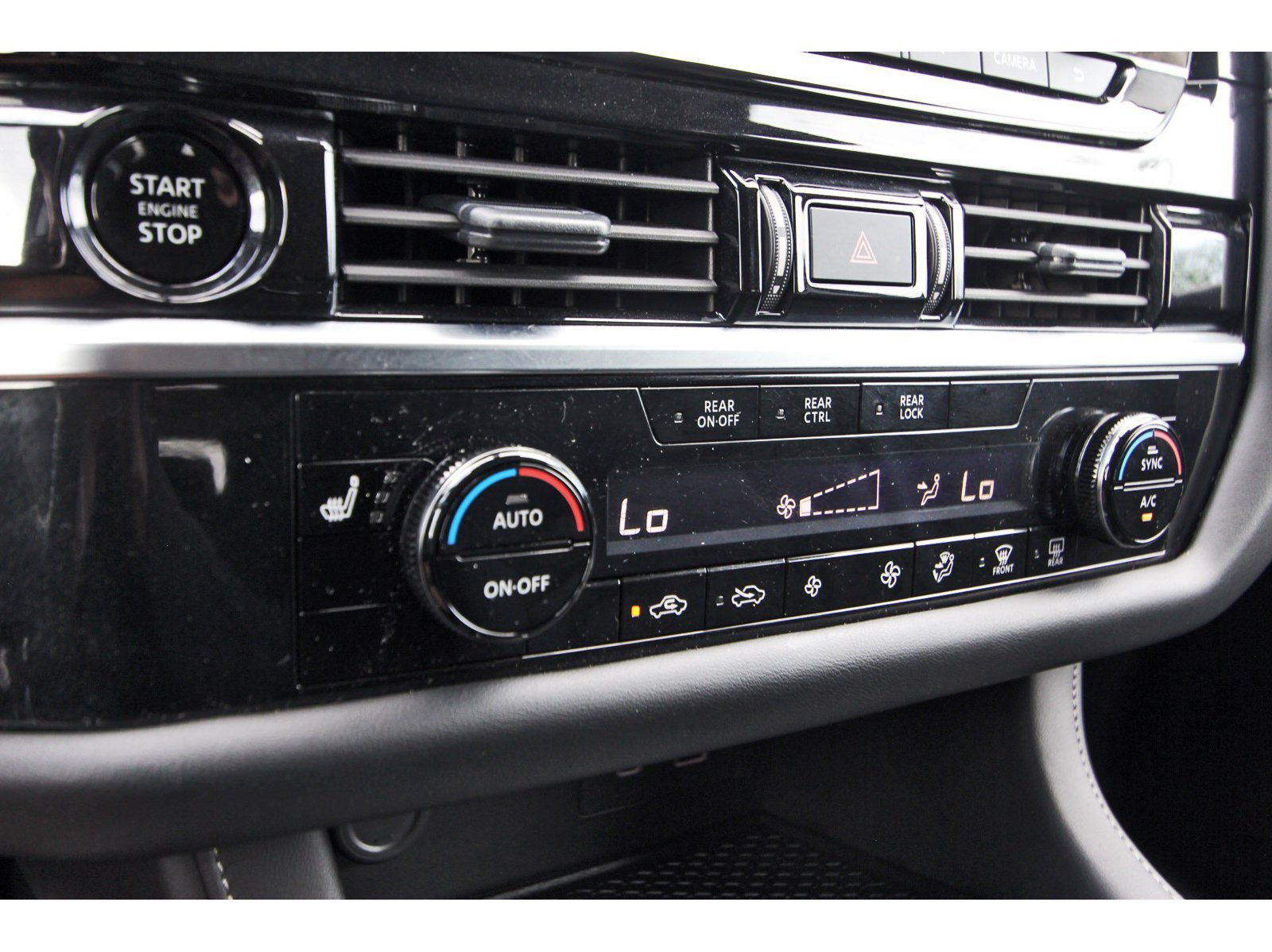 Certified 2025 Nissan Pathfinder SV FWD image 27