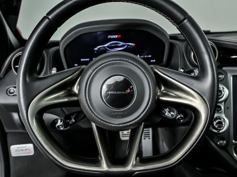 Used 2018 McLaren 720S RWD image 30