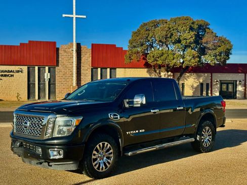 Used 2016 Nissan Titan Platinum Reserve image 2