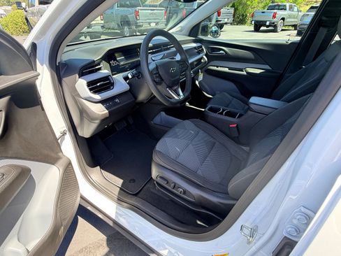 New 2027 Chevrolet Bolt LT w/ Comfort Package FWD image 26