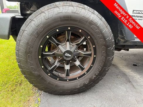 Used 2016 Jeep Wrangler Unlimited Sport w/ Quick Order Package 24S AWD/4WD image 25