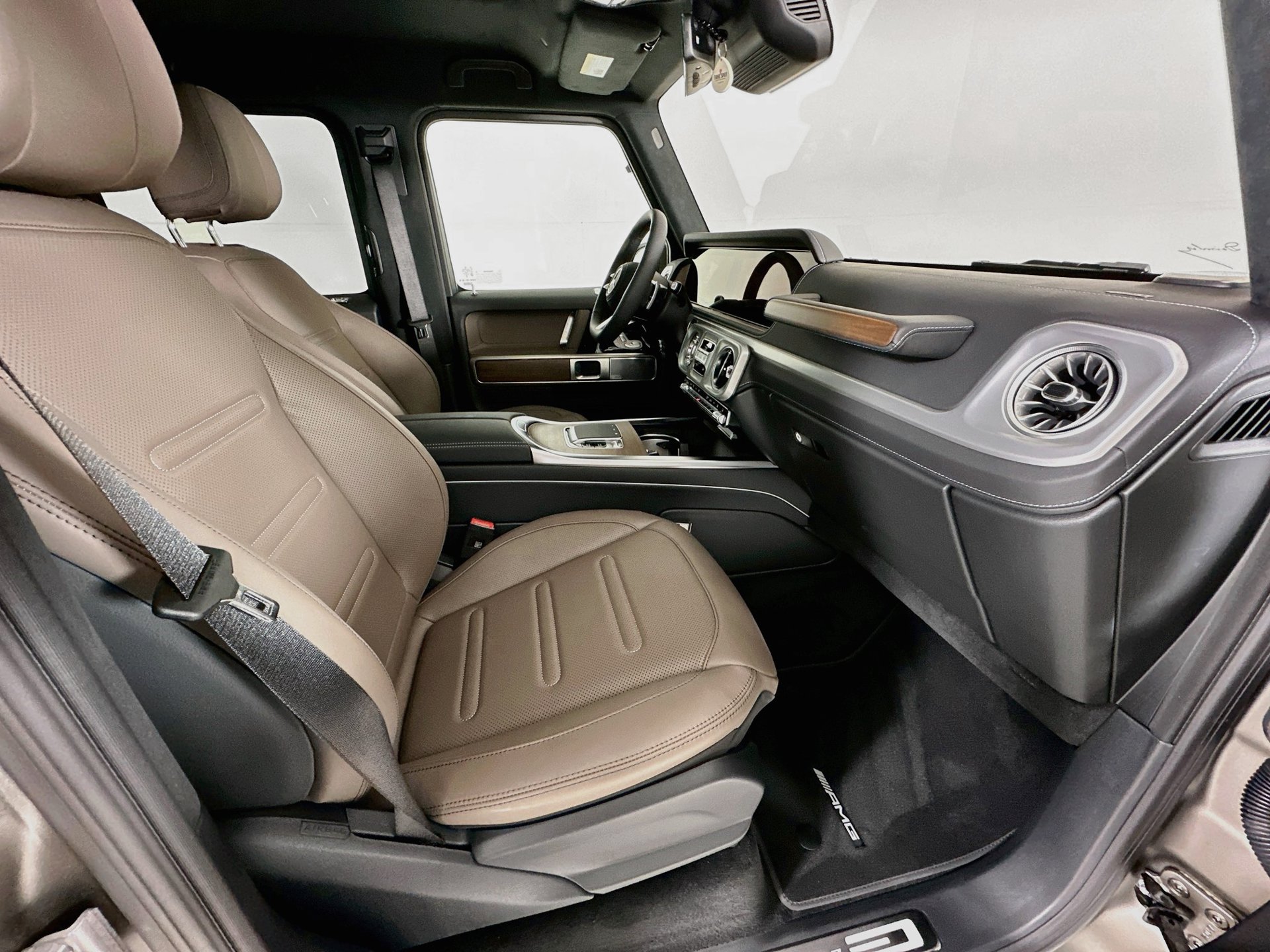 New 2027 Mercedes-Benz G 580 e image 31