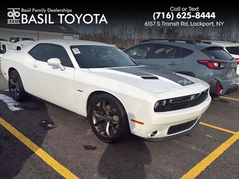 Used 2015 Dodge Challenger R/T Plus image 1