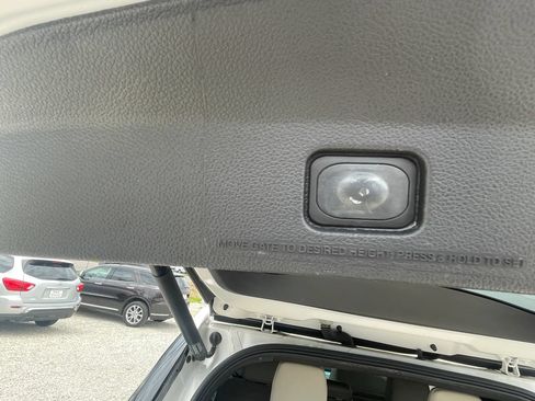 Used 2014 Ford Explorer XLT w/ Equipment Group 202A AWD/4WD image 36
