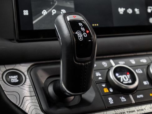 Used 2022 Land Rover Defender 110 S image 56