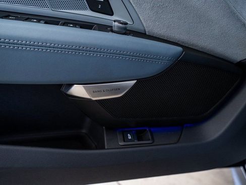 Used 2024 Audi e-tron GT Prestige image 32