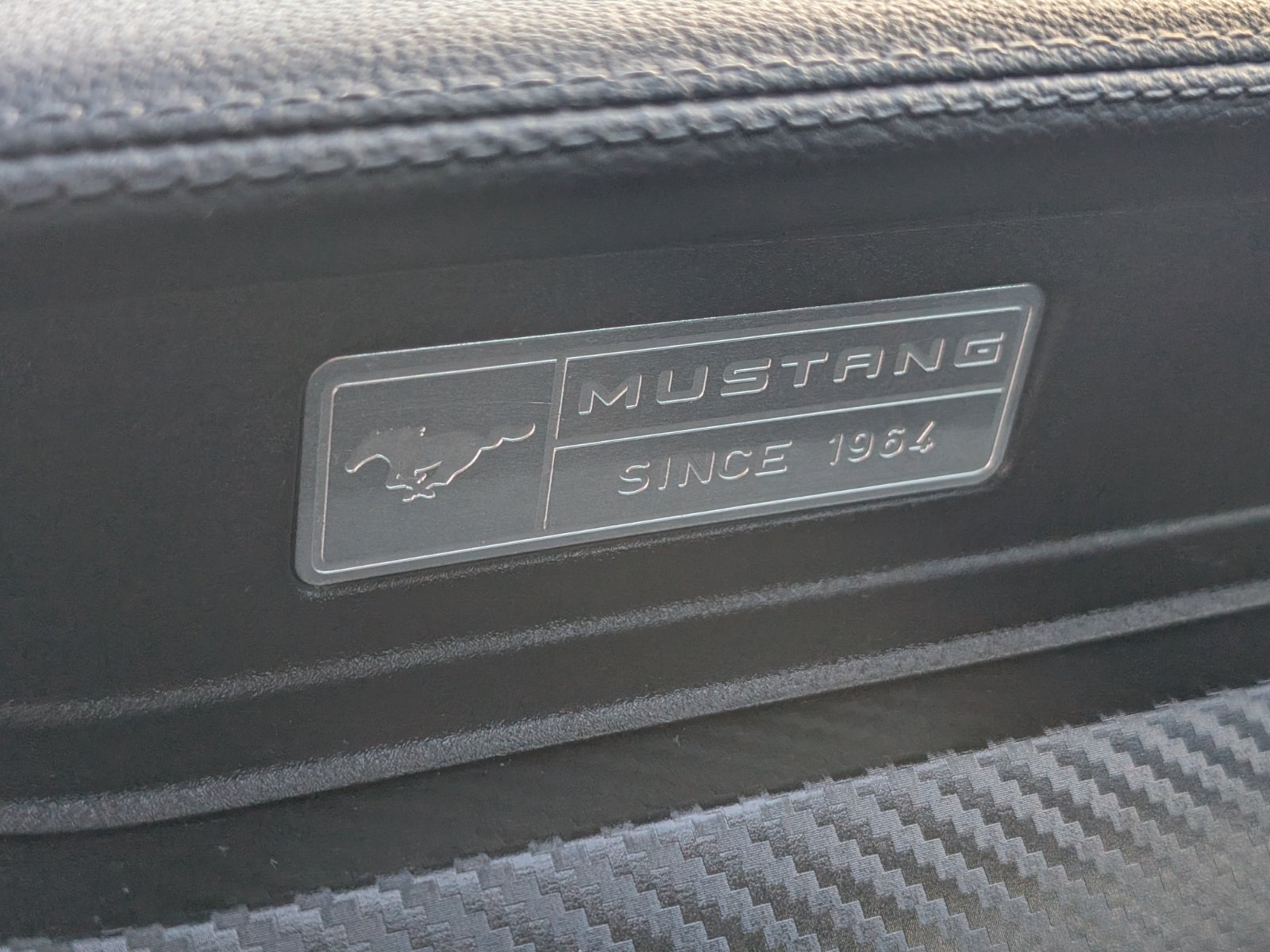 Used 2016 Ford Mustang Coupe RWD image 24