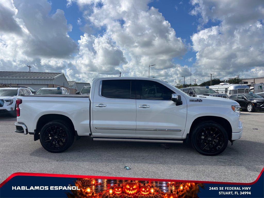 Used 2023 Chevrolet Silverado 1500 High Country w/ Technology Package AWD/4WD image 8