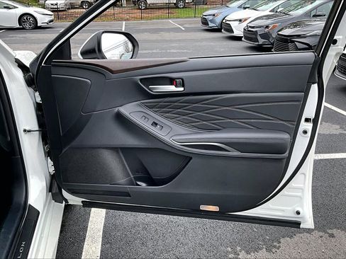 Used 2021 Toyota Avalon Limited w/ Advanced Safety Package image 23