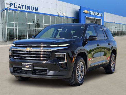 New 2027 Chevrolet Traverse LT FWD image 2