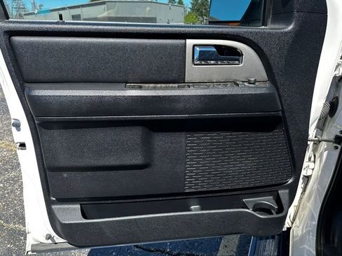 Used 2017 Ford Expedition Limited w/ Equipment Group 301A image 13