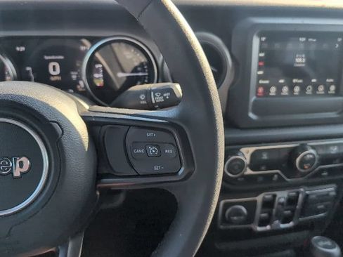 Used 2023 Jeep Wrangler Unlimited AWD/4WD image 17