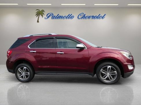 Used 2017 Chevrolet Equinox Premier w/ Enhanced Convenience Package AWD/4WD image 2