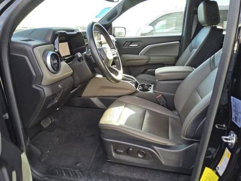 Used 2024 Chevrolet Colorado ZR2 w/ ZR2 Convenience Package III AWD/4WD image 6