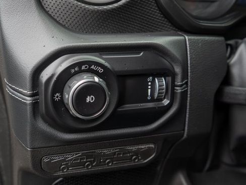 Used 2024 Jeep Wrangler Unlimited Rubicon image 21