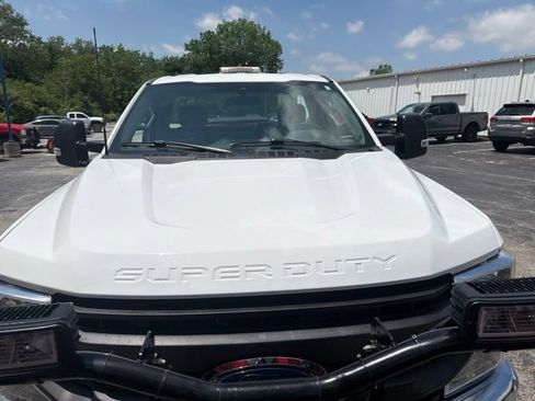 Used 2022 Ford F250 XL w/ Power Equipment Group AWD/4WD image 17