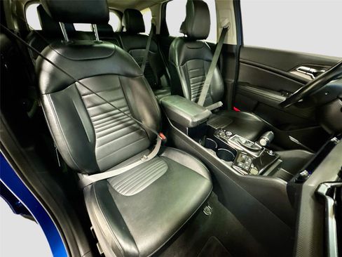 Used 2023 Kia Sportage SX image 30