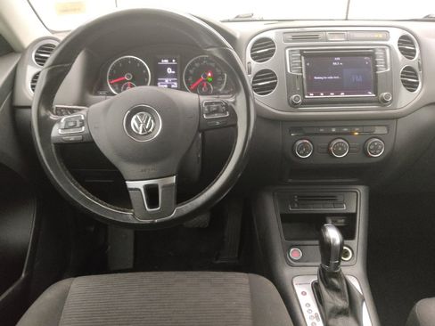 Used 2017 Volkswagen Tiguan Limited w/ Premium Package image 22