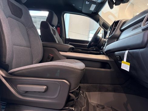 New 2026 RAM 1500 Big Horn AWD/4WD image 33