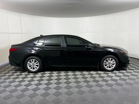 Certified 2025 Toyota Camry LE image 4