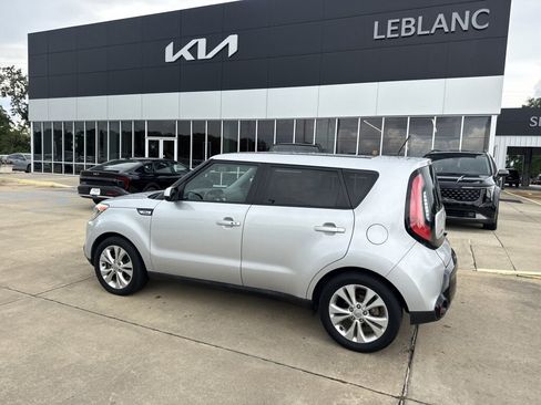 Used 2016 Kia Soul + w/ Primo Package FWD image 30
